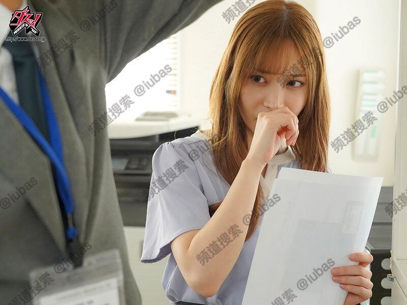 睡觉时被袭击…点燃母亲的性欲！